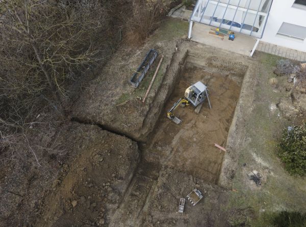 Cost of Pool Land Clearing in Huntington Beach